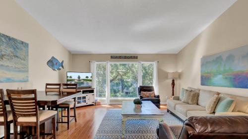 Isle of Palms Casa | 36 Lagoon Villa by AvantStay Fishing Dock Views