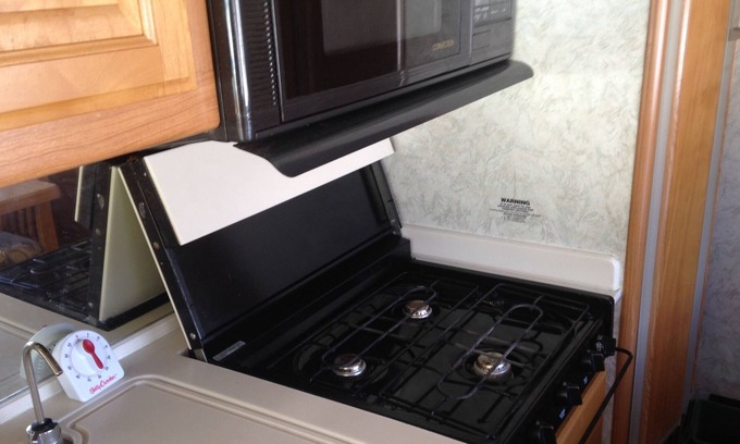 Wood Islands Casa | 36’ Motorhome, beautifully equipped for your comfort and
