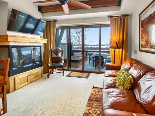 Kimball Junction Casa | 36 Sweet Newpark Townhome on the Creek by SkyRun Park City