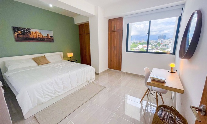 Ensanche Quisqueya Apartamento | Departamento moderno con jacuzzi y gym