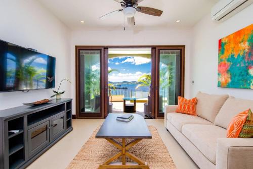 Playa Flamingo Apartamento | 360 Splendor 305 Ocean View Condo- With Breakfast