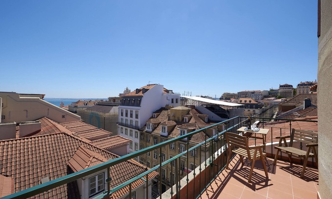 Santa Maria Maior Casa | 360º Rooftop Lisbon and River View