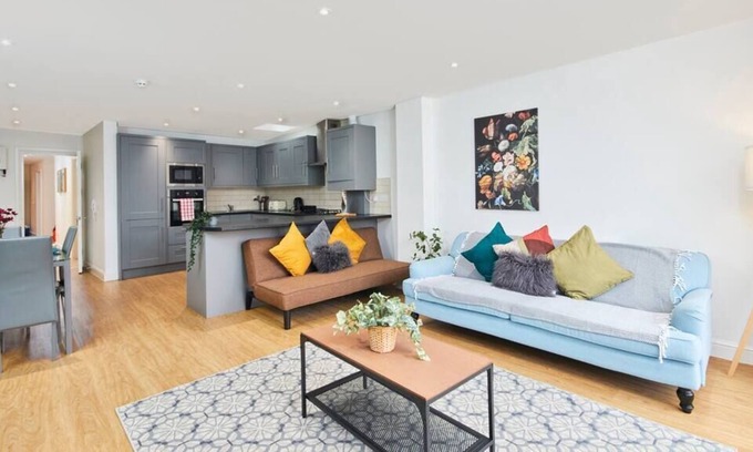 Staple Hill Apartamento | 363A - Modern Bristol Apartment Sleeps 8