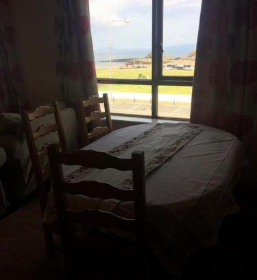 Drumacrin Apartamento | 37 Atlantic Point, Ground Floor, Sea View Apartment sleeps 6