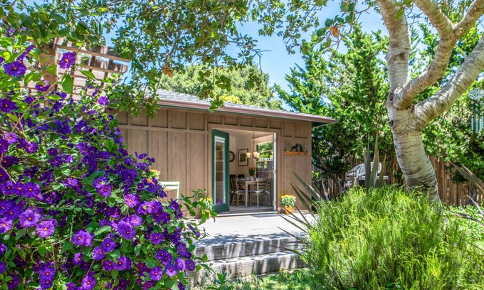 Northeast Carmel Casa | 3768 Belle Folie ~ Beautifully Updated Carmel Home