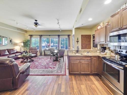 Charlevoix Casa | 377 Edgewater Inn
