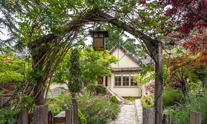 Northwest Carmel Casa | 3770 Stone's Throw 3 Bedroom Home by Redawning