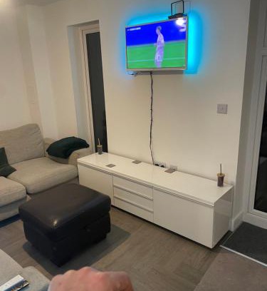 Maidstone Cabina | 38 hemingburgh drive