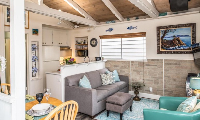 Pacific Grove Casa | 3804 Mermaid Loft home