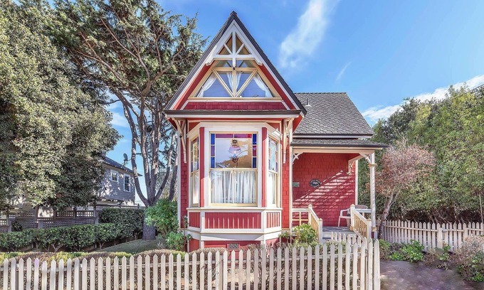 Pacific Grove Casa | 3812 Little House 3 Bedroom Home by Redawning