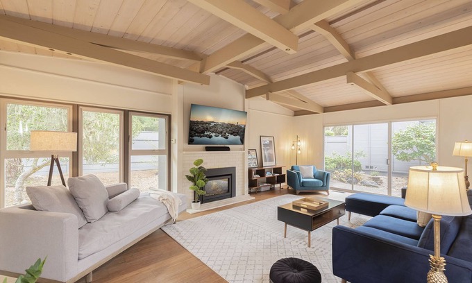 Del Monte Forest Casa | 3830 The Caddy Shack, Golf in Pebble Beach®