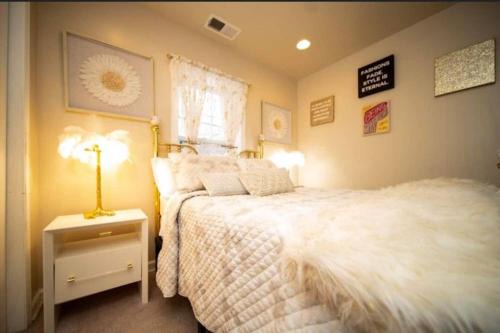 Roxborough Casa | 389B) Luxarious 1 BR