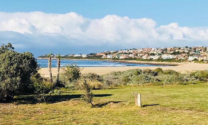 Jeffreys Bay Casa | 39 Kabeljauws Road Beach House