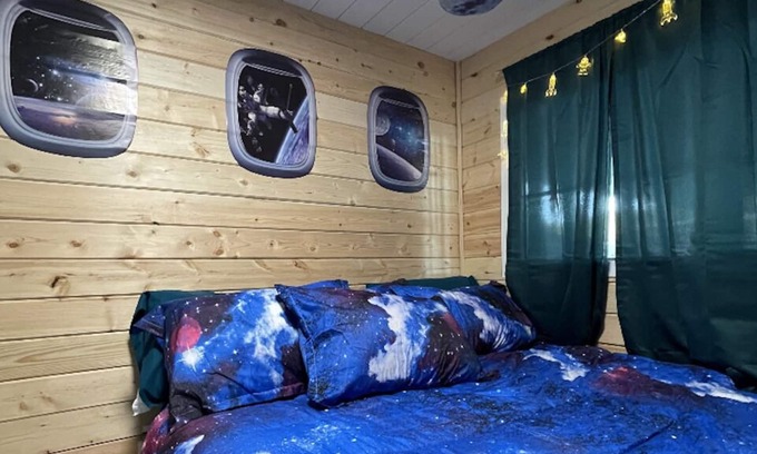 Lake Ozark Alquiler De Eote | 39' River Queen Space Themed Houseboat
