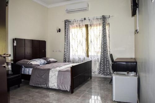 Akosombo Casa | 3A's Guest House