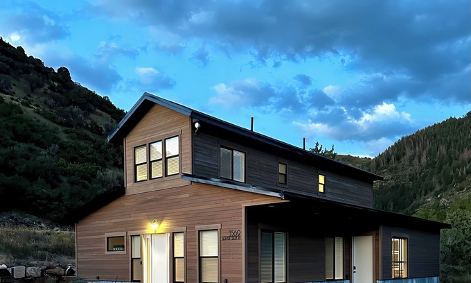 Samak Cabina | 3Bd 2.5Bth, Hot Tub, Wheelchair Accessible and Mountain View’s