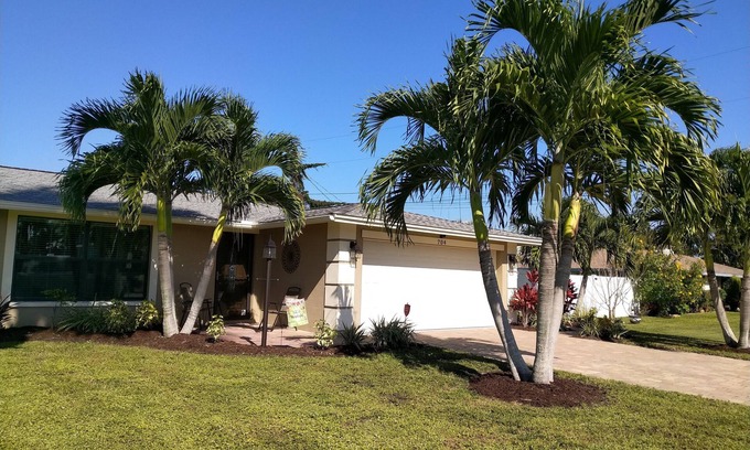 Laurel Casa | 3BD/2BA, 2 w King Beds, 4 Bikes, 1/2 mile to Beautiful Nokomis Beach