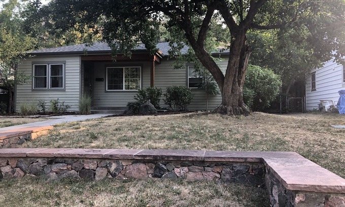 Golden Casa | 3BD/2BA Downtown Golden home close to hiking, biking, breweries & restaurants