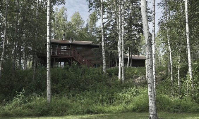 Meadow Lakes Casa | 3BD/2BA Hideaway Cabin-Style Escape in the Heart of Alaska