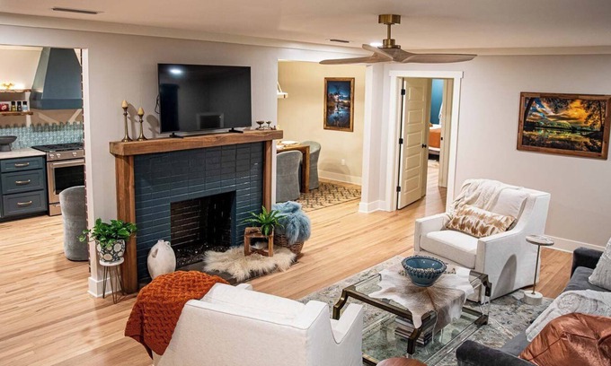 Dothan Casa | 3BD Adult Retreat - Fire Pit, Putting Green, Mins to DT