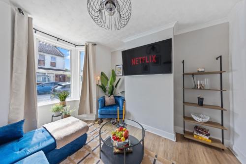 Gillingham Casa | 3Bd House-Long Stays Welcome