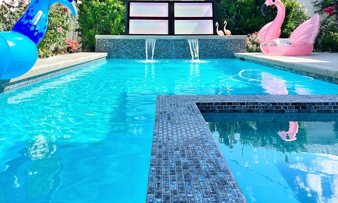 Valley Glen Casa | 3bd private oasis / saltwater pool-spa / private & safe /15mins from Hollywood