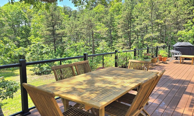 Wellfleet Casa | 3BD+ Wooded Retreat--Central Air, Large Yard & Deck, Screen Porch, Secluded