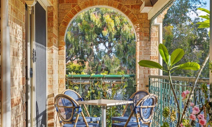 East Perth Apartamento | 3bdr Sauna Pool Gym Parking