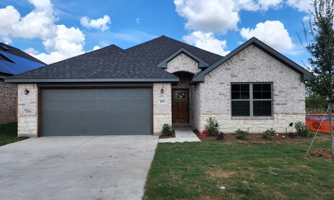 Corsicana Casa | 3bed/2 bath Home built in 2022