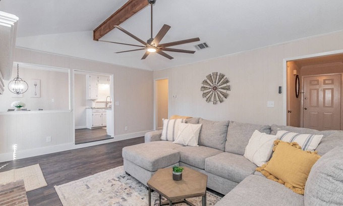 Keller Casa | 3Bed/2Bath Ranch Home in the Heart of Keller