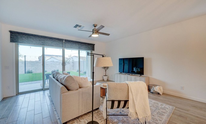 Peoria Casa | 3bed Renovated Contemporary Stay
