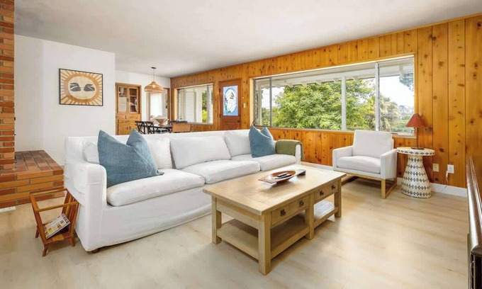 Olde Carlsbad Casa | 3Bed Single Level Home