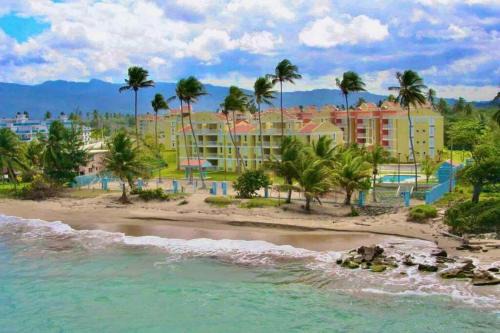 Herreras Apartamento | 3Bedrm Beach Penthouse with Rooftop Terrace & WiFi