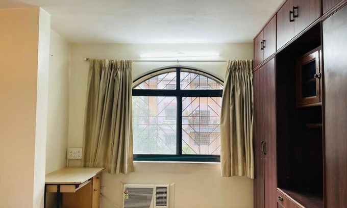 Koregaon Park Apartamento | 3BHK AC Flat in Prime Location of Koregaon Park