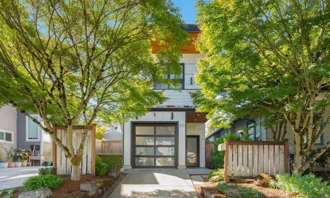 Seattle Metro Area Casa | 3BR 2.5BA The Orcas Parkside