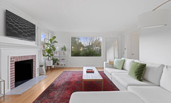 Loyal Heights Casa | 3BR 2BA Ballard Blue, Seattle