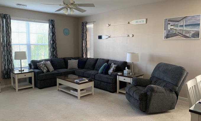 Sunset Beach Condominio | 3BR/2BA condo in Sunset Beach, NC with free WiFi and beautiful balcony view