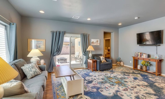 Kingman Casa | 3BR 2BA - Kingman Home w/Patio & Fire Pit