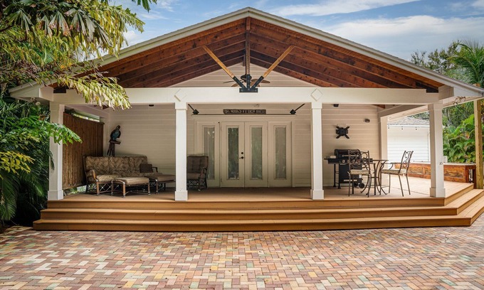 North River Shores Casa | 3BR/2BA The Coastal Craftsman ~ Porches Palms & Hammocks