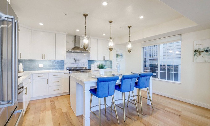 South San Francisco Casa | 3BR/3BA Home with panoramic view