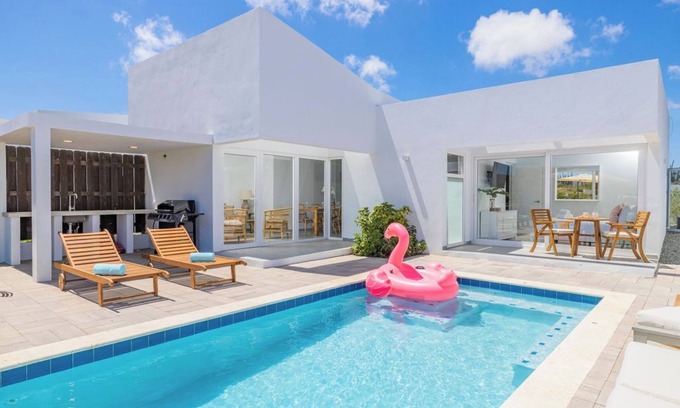 Sabana Liber Villa | 3BR 3BA Newly Built w/ Private Pool 5 min 2 Beach