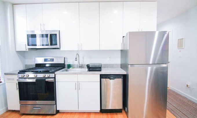 East New York Apartamento | ✪3BR 4BEDS✪ 3mins➜Trains ✪ Long Stays Discounts