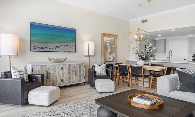 Thomas Drive Condominio | 3BR Beachfront Condo in PCB! Spacious Balcony, Pool, Hot Tub, Steps to Beach!