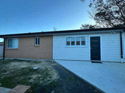 Keiraville Casa | 3BR Home 10 mins walk to UOW, free parking, with AC