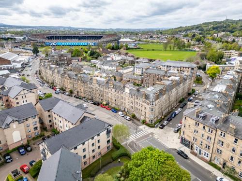 Ellemford Apartamento | 3BR Home Next to Stadium Near Airport Sleeps 7