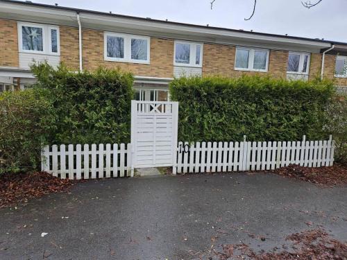 Soder Casa | 3Br House Sleeps 7 with Balcony-Garden-Bbq-FreeP