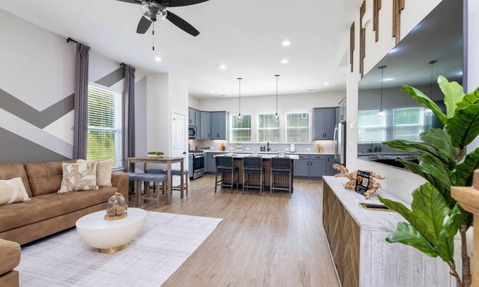 Newell Casa | 3BR Mid-Century Modern Luxe Getaway