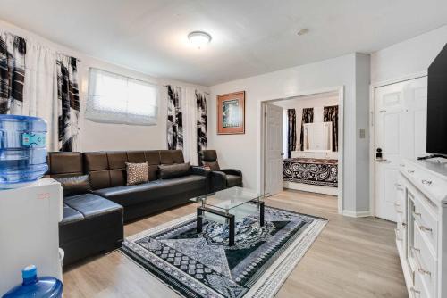Ampere Apartamento | 3BR Newark duplex near Downtown & Transit