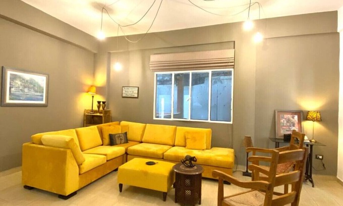 Mar Mikhael Apartamento | 3BR on MM stairs with a quiet terrace, 24/7 Power