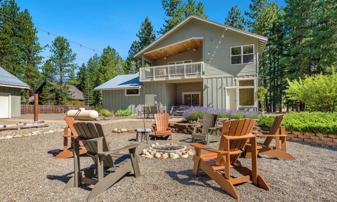 Ronald Casa | 3BR Pet-Friendly Family Pine Cabin with Access Roslyn Ridge Summer Activities